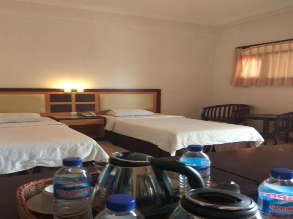 Graha Hotel Sragen Exteriör bild