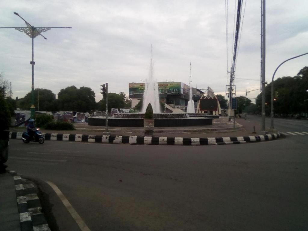 Graha Hotel Sragen Exteriör bild