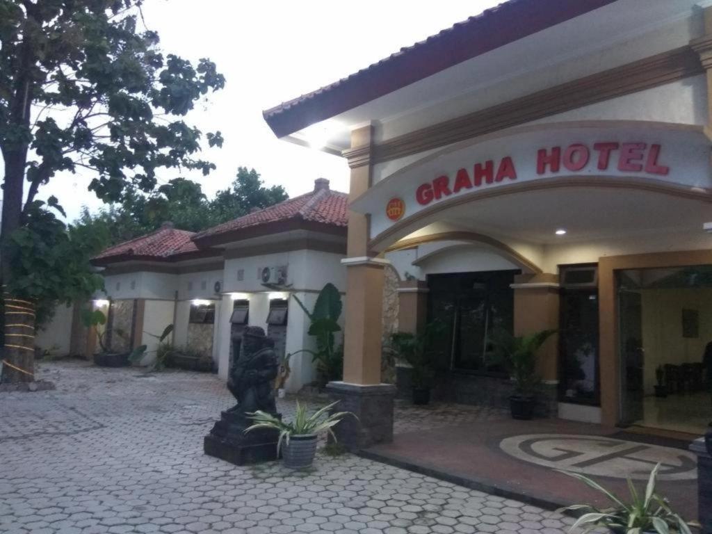 Graha Hotel Sragen Exteriör bild