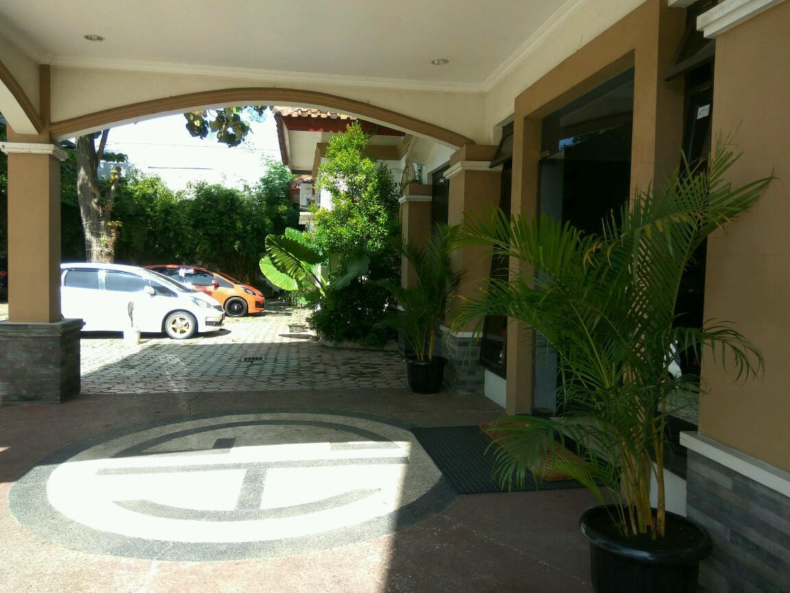 Graha Hotel Sragen Exteriör bild