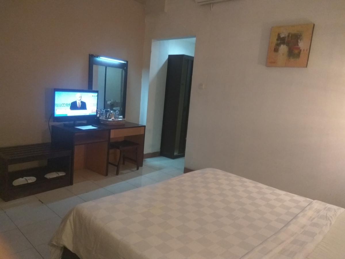 Graha Hotel Sragen Exteriör bild